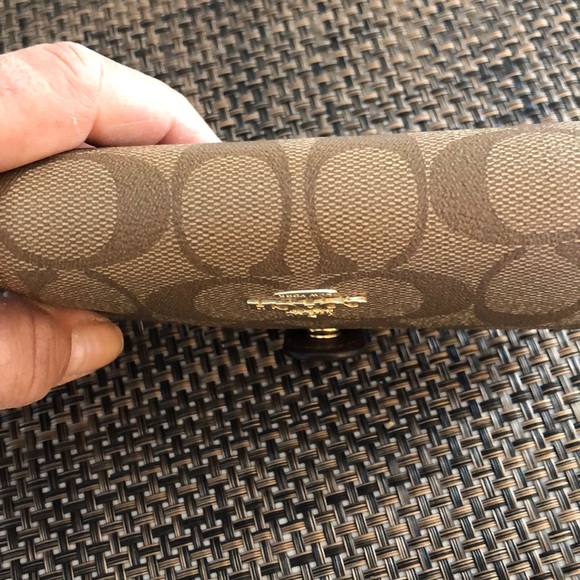 coach wallet, semi new. 🆕🆕🆕🆕🆕🆕 - Picture 8 of 16